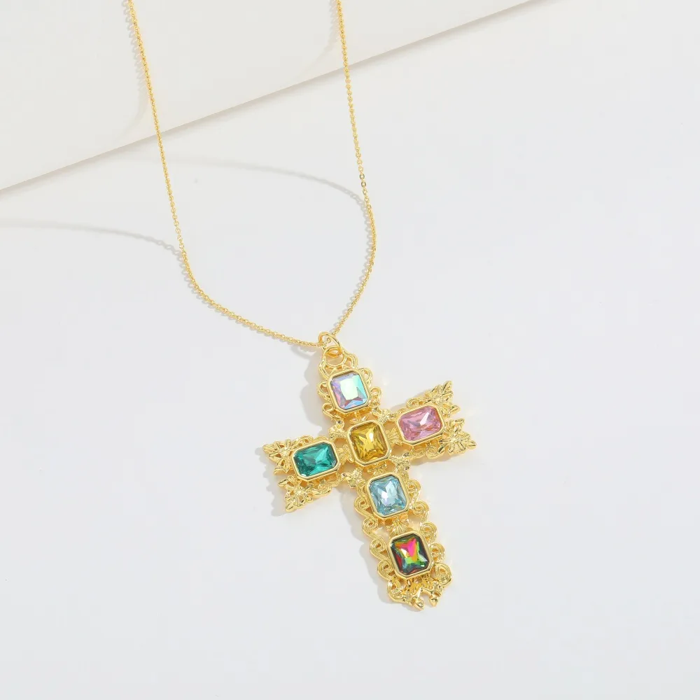 Retro Classic Style Cross Copper Zircon 14K Gold Plated Women's Pendant Necklace display picture 1