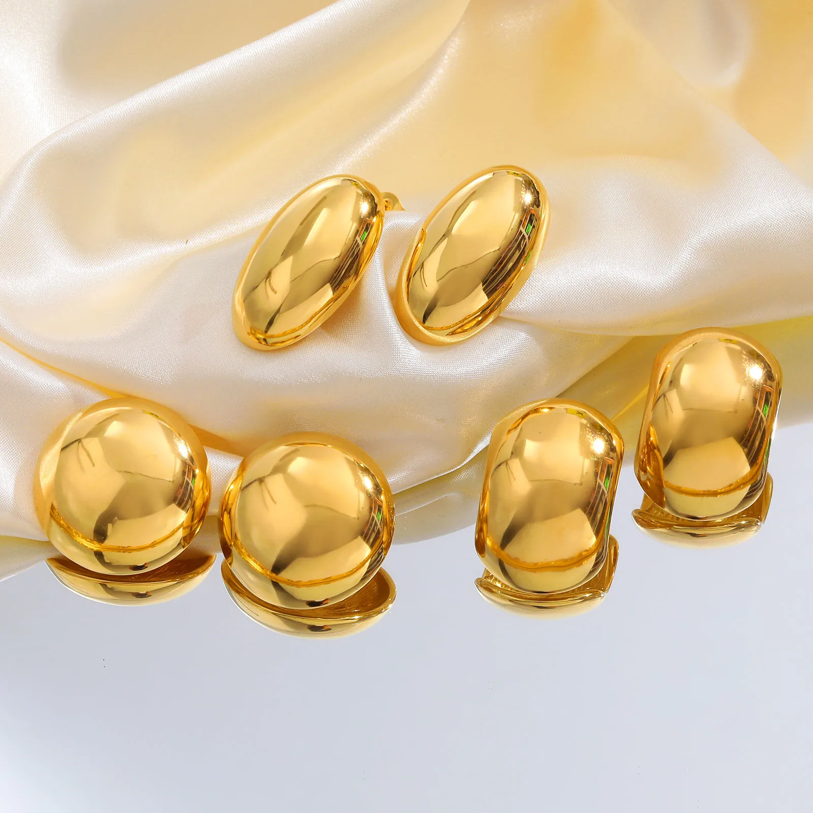 Simple Style Geometric Plating 304 Stainless Steel 18K Gold Plated Butterfly Backs Ear Studs display picture 8