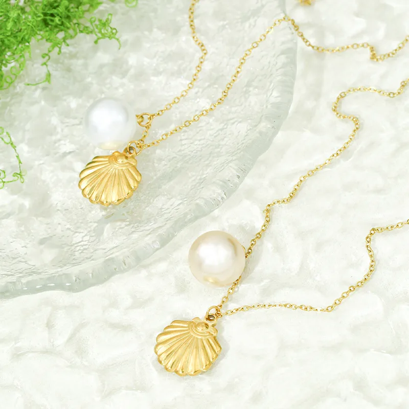 Vintage Style Classic Style Shell 304 Stainless Steel 18K Gold Plated Women's Pendant Necklace display picture 5