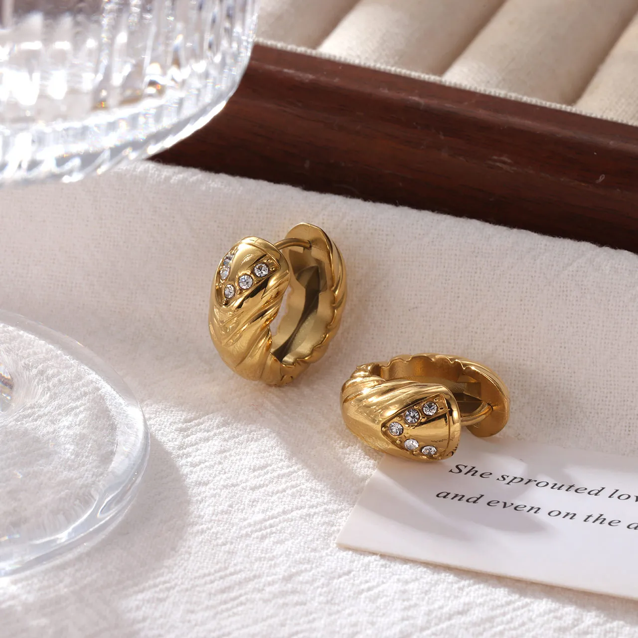 1 Pair Retro Classic Style Geometric 304 Stainless Steel 16K Gold Plated Earrings display picture 3
