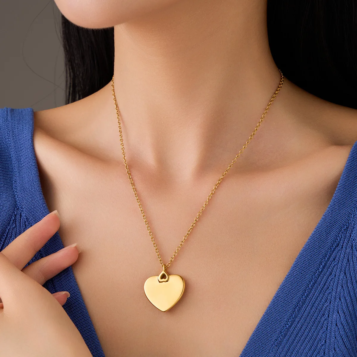 Classic Style Heart Shape 304 Stainless Steel Women's Pendant Necklace display picture 20