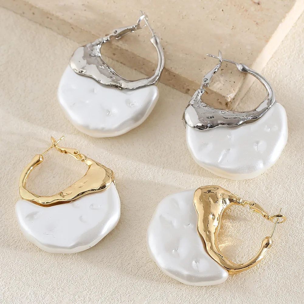 1 Pair Glam Round Alloy Pearl Earrings display picture 2