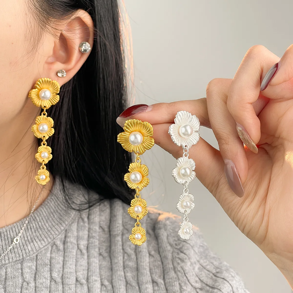 1 Pair Exaggerated Artistic Flower Plating Alloy Drop Earrings display picture 4