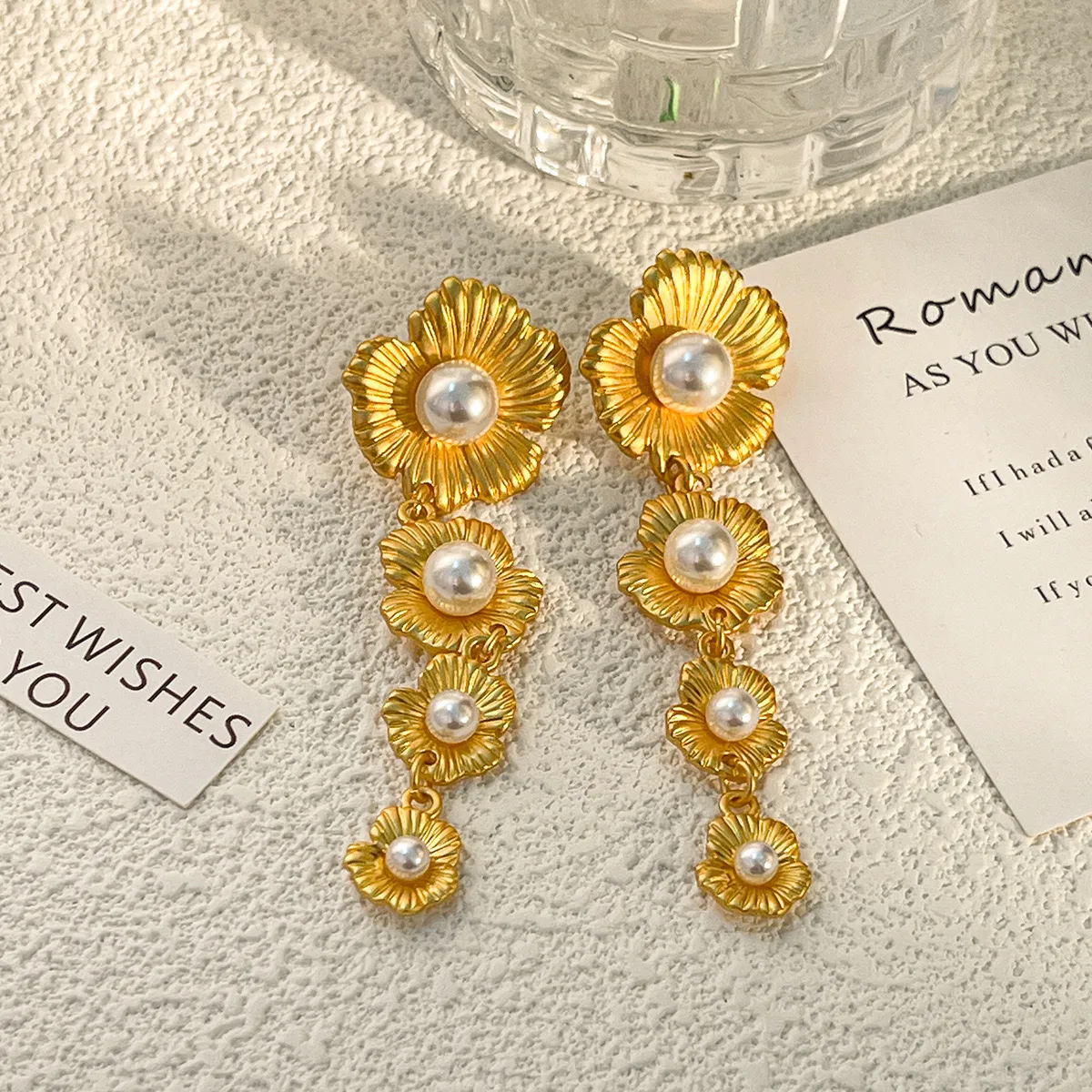 1 Pair Exaggerated Artistic Flower Plating Alloy Drop Earrings display picture 5