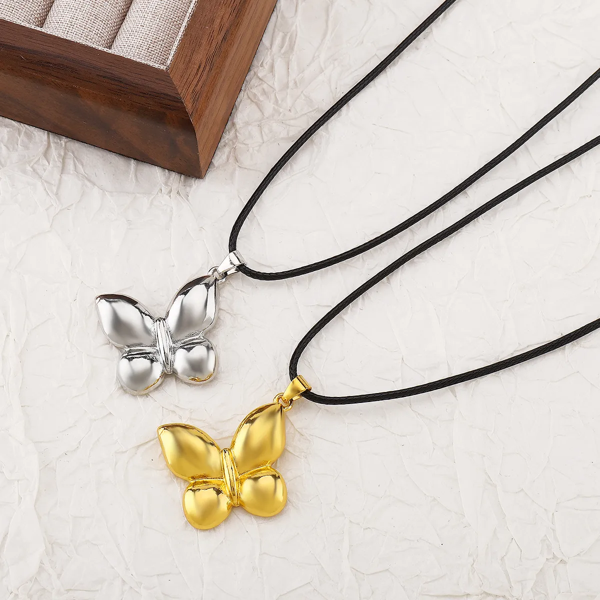 Simple Style Classic Style Butterfly Alloy Plating Women's Rings Earrings Necklace display picture 17