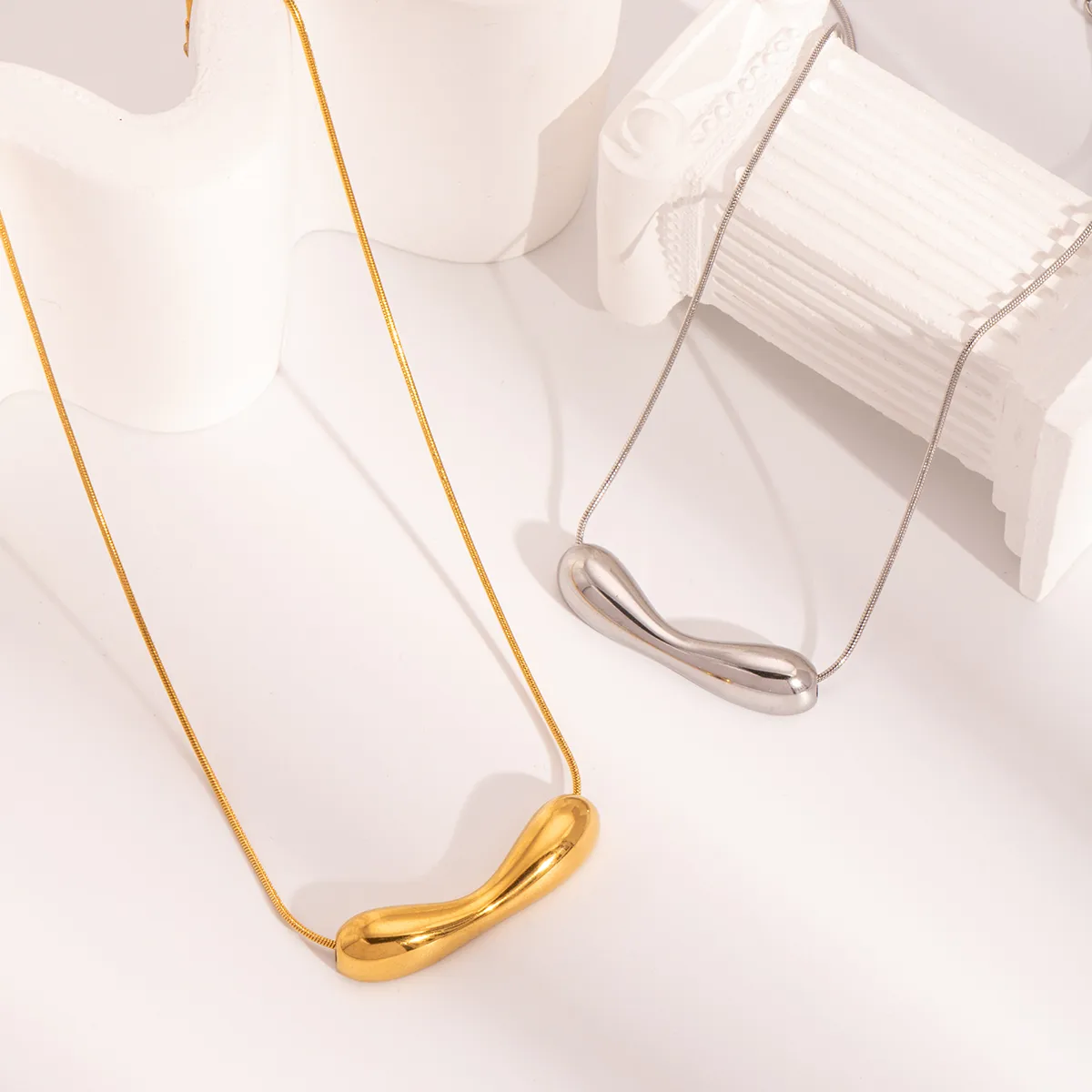 Retro Classic Style Geometric 304 Stainless Steel 18K Gold Plated Women's Pendant Necklace display picture 2