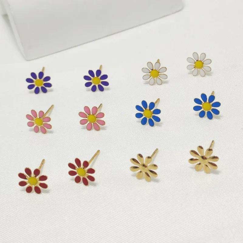 3 Pairs Cute Pastoral Commute Flower 304 Stainless Steel 18K Gold Plated Ear Studs display picture 1