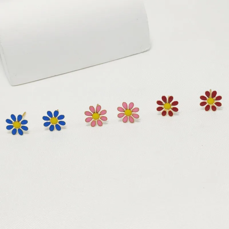 3 Pairs Cute Pastoral Commute Flower 304 Stainless Steel 18K Gold Plated Ear Studs display picture 3