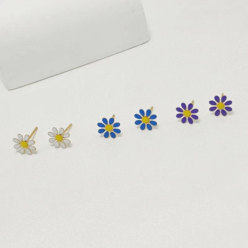 3 Pairs Cute Pastoral Commute Flower 304 Stainless Steel 18K Gold Plated Ear Studs display picture 2