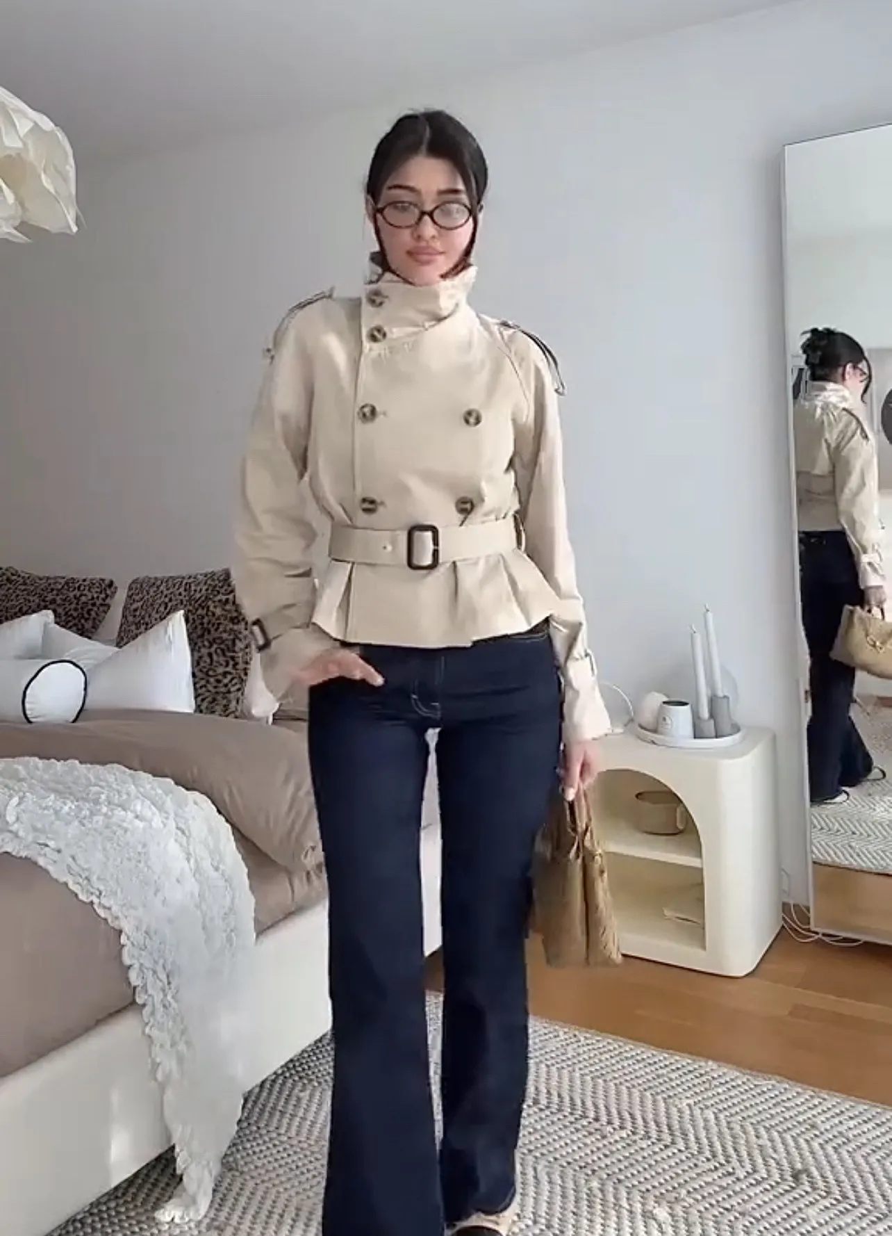 Women's Elegant Solid Color Zipper Coat display picture 4