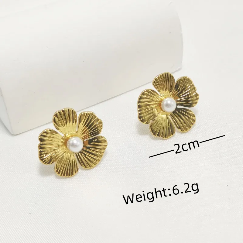1 Pair Simple Style Commute Flower 304 Stainless Steel 18K Gold Plated Ear Studs display picture 9