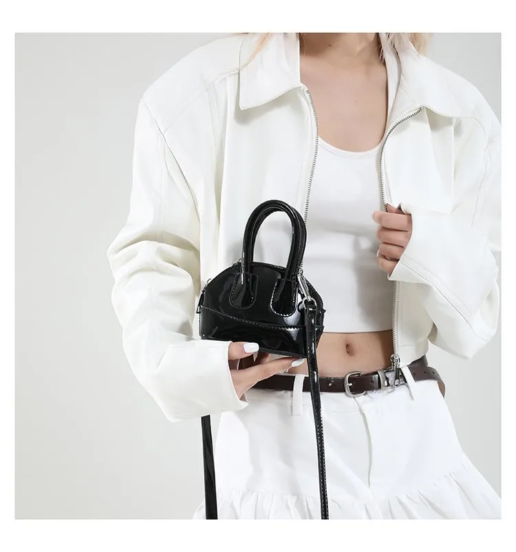 Women's Pu Leather Solid Color Streetwear Square Zipper Shoulder Bag display picture 4