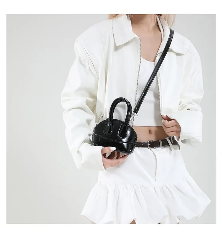 Women's Pu Leather Solid Color Streetwear Square Zipper Shoulder Bag display picture 6