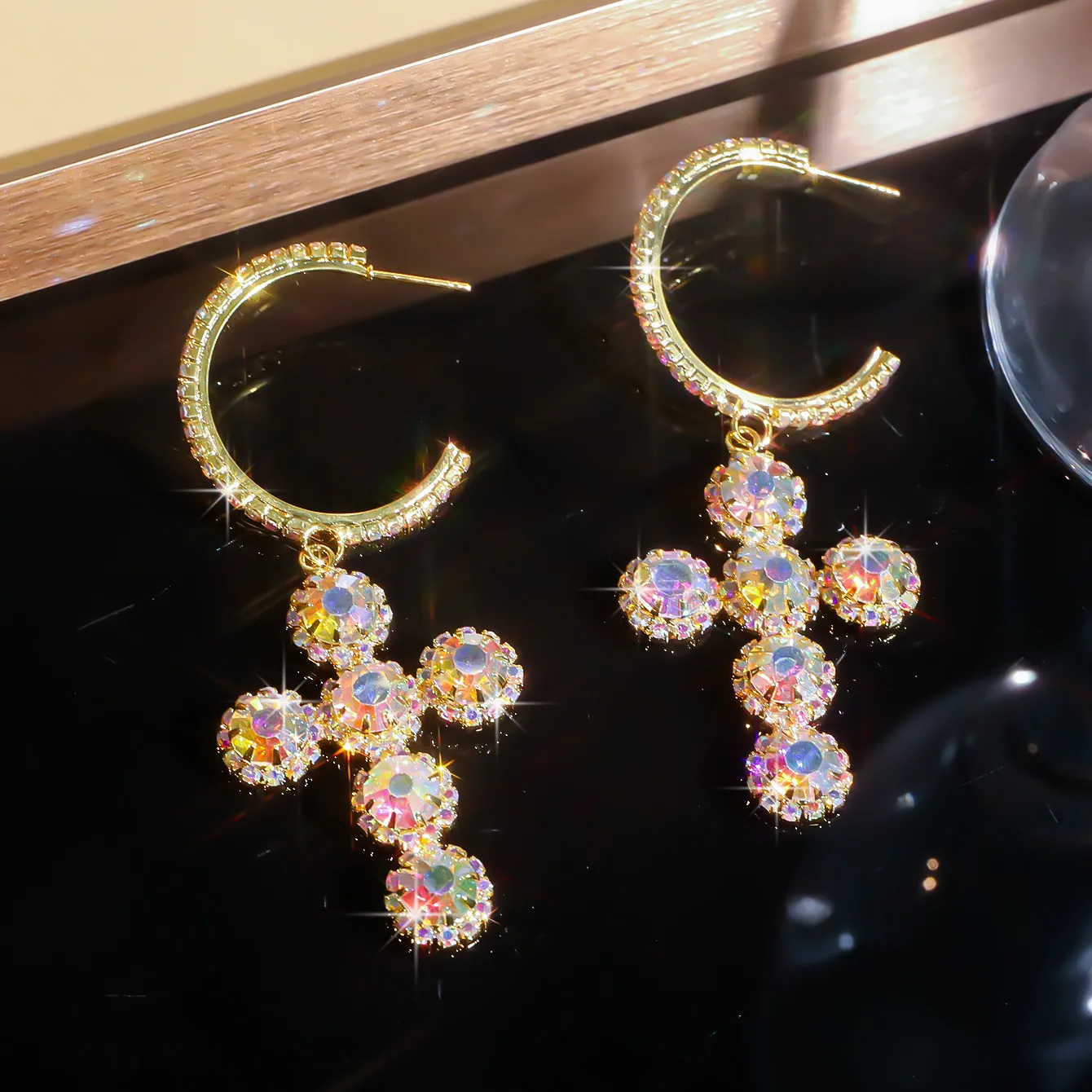 1 Pair Glam Luxurious Ethnic Style Cross Rhinestone Copper Drop Earrings display picture 4
