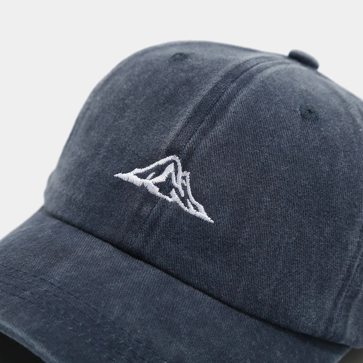 Unisex Casual Simple Style Streetwear Mountain Embroidery Curved Eaves Baseball Cap display picture 11