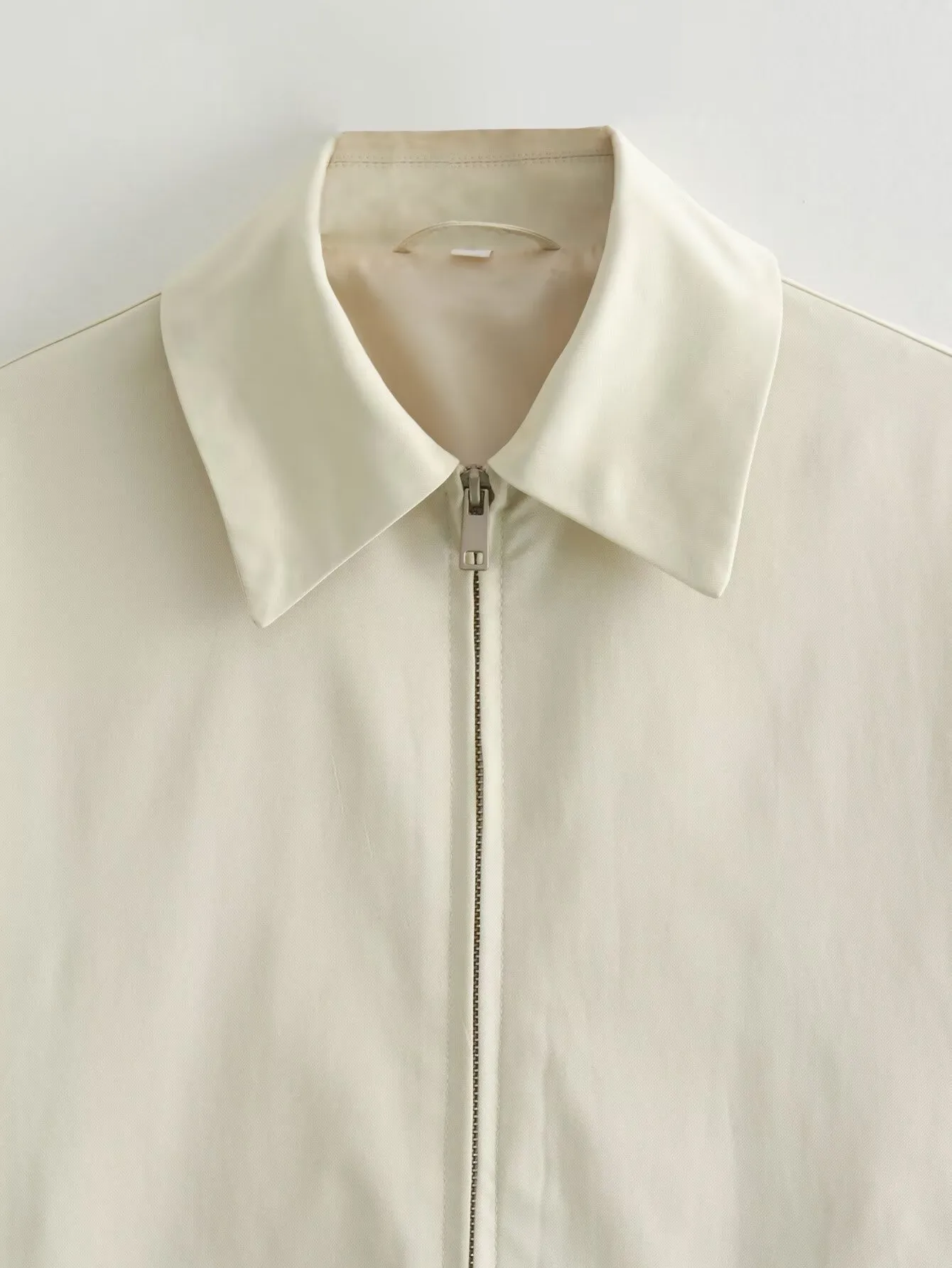 Women's Elegant Solid Color Zipper Coat display picture 3