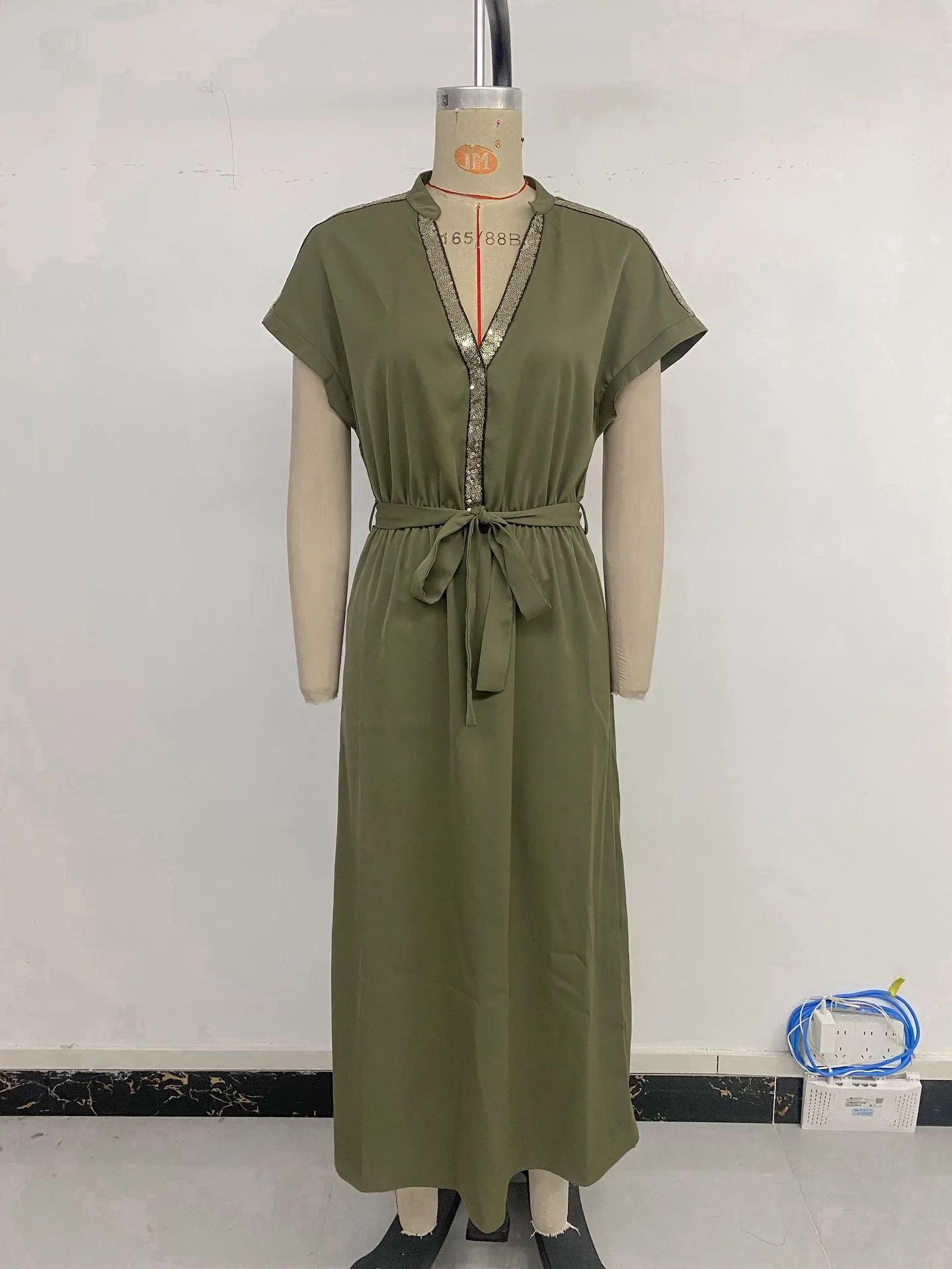 Women's Sheath Dress Elegant Simple Style V Neck Sequins Belt Pleated Short Sleeve Solid Color Midi Dress Holiday Daily display picture 11