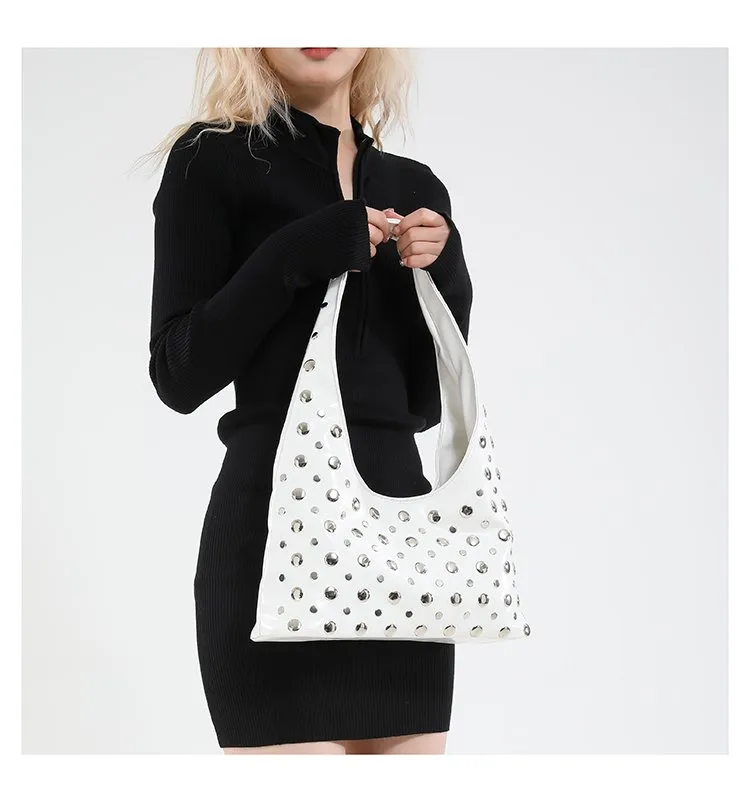 Women's Pu Leather Round Dots Solid Color Streetwear Rivet Dumpling Shape Magnetic Buckle Tote Bag display picture 6