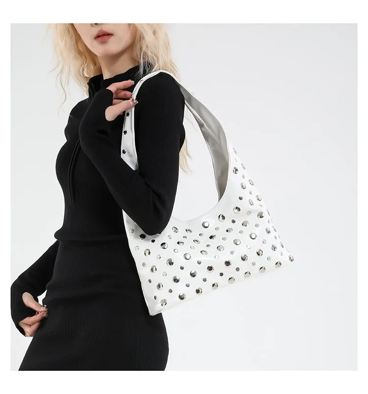 Women's Pu Leather Round Dots Solid Color Streetwear Rivet Dumpling Shape Magnetic Buckle Tote Bag display picture 11