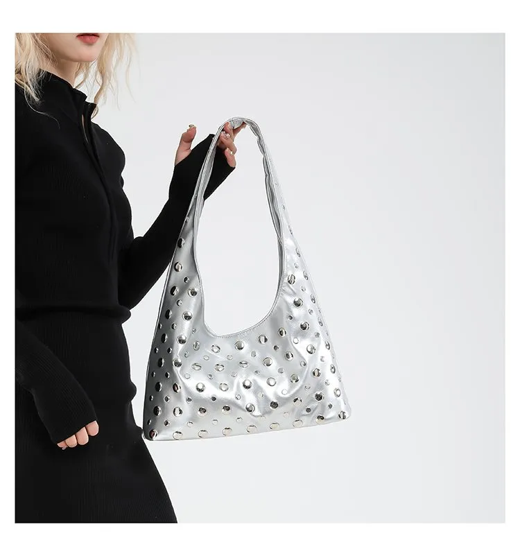 Women's Pu Leather Round Dots Solid Color Streetwear Rivet Dumpling Shape Magnetic Buckle Tote Bag display picture 17