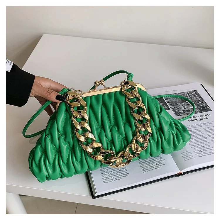 Women's Pu Leather Solid Color Elegant Pillow Shape Clasp Frame Shoulder Bag display picture 14
