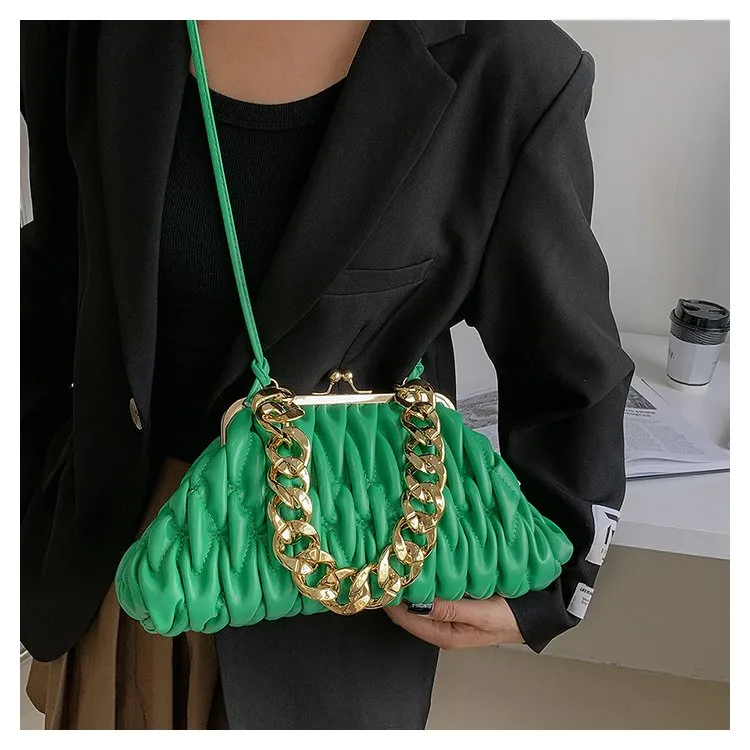 Women's Pu Leather Solid Color Elegant Pillow Shape Clasp Frame Shoulder Bag display picture 4