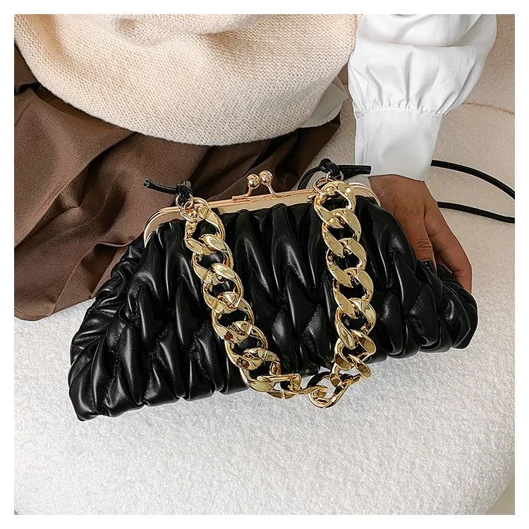 Women's Pu Leather Solid Color Elegant Pillow Shape Clasp Frame Shoulder Bag display picture 17