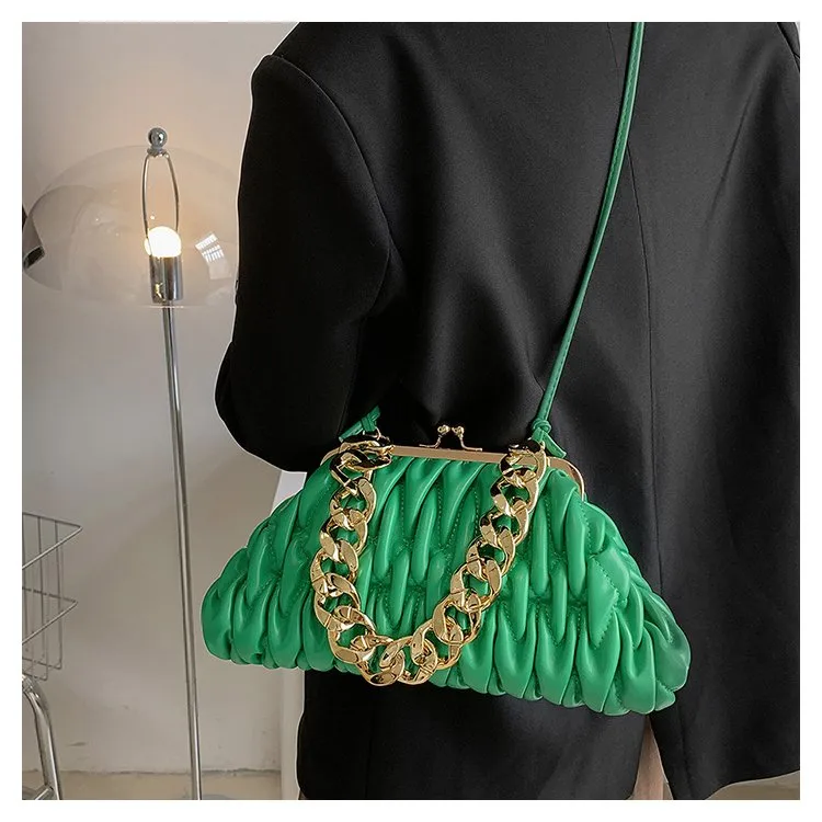 Women's Pu Leather Solid Color Elegant Pillow Shape Clasp Frame Shoulder Bag display picture 8