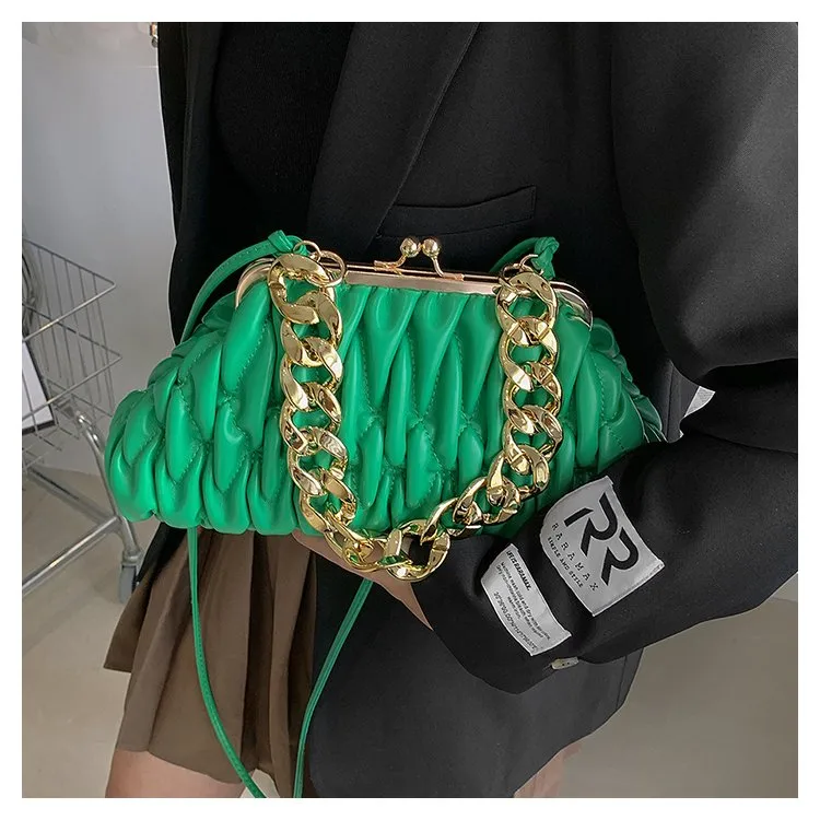 Women's Pu Leather Solid Color Elegant Pillow Shape Clasp Frame Shoulder Bag display picture 12