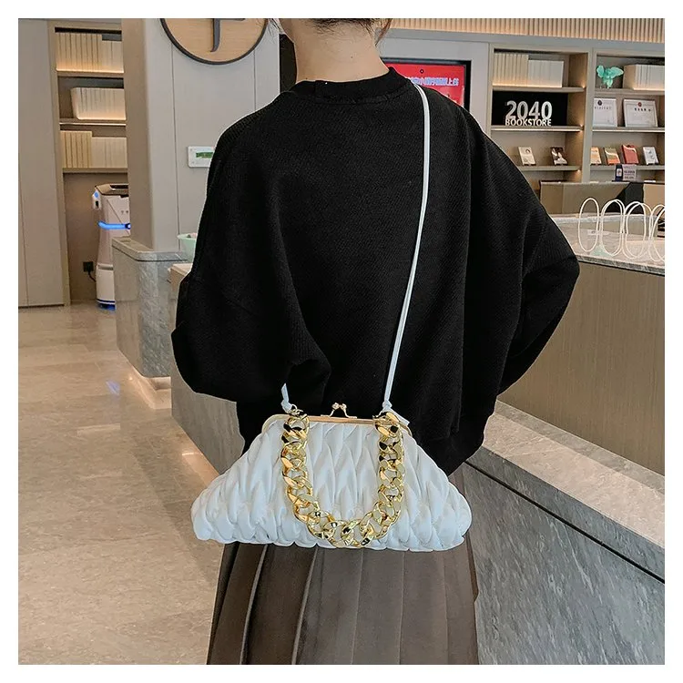 Women's Pu Leather Solid Color Elegant Pillow Shape Clasp Frame Shoulder Bag display picture 21