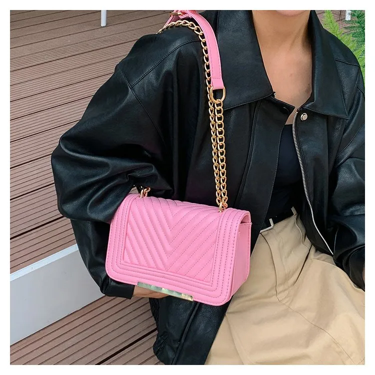 Women's Pu Leather Solid Color Classic Style Square Magnetic Buckle Shoulder Bag display picture 2