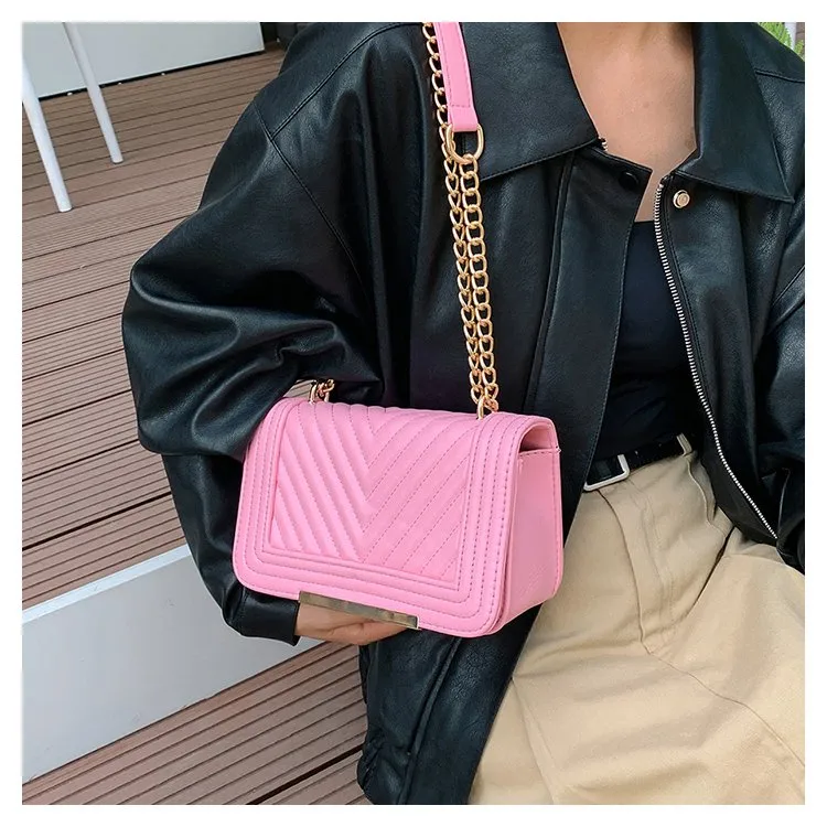 Women's Pu Leather Solid Color Classic Style Square Magnetic Buckle Shoulder Bag display picture 9