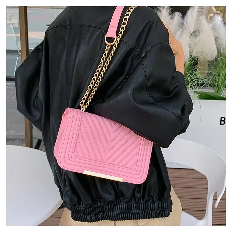 Women's Pu Leather Solid Color Classic Style Square Magnetic Buckle Shoulder Bag display picture 3