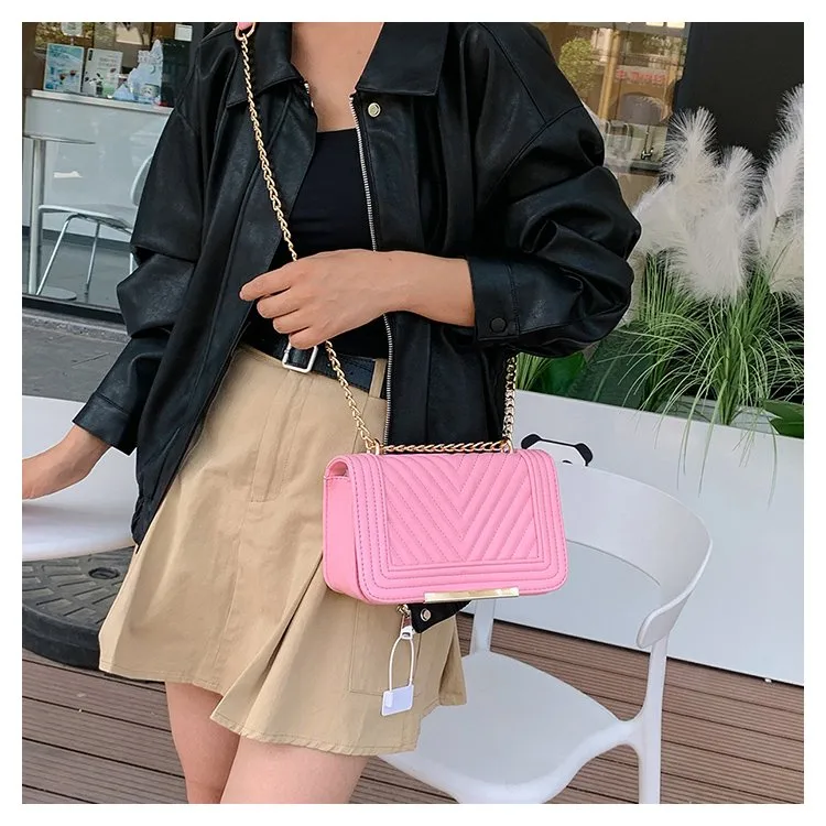 Women's Pu Leather Solid Color Classic Style Square Magnetic Buckle Shoulder Bag display picture 5