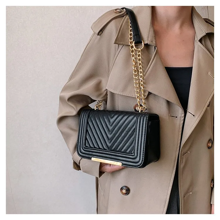 Women's Pu Leather Solid Color Classic Style Square Magnetic Buckle Shoulder Bag display picture 20
