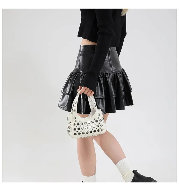 Women's Pu Leather Round Dots Streetwear Square Magnetic Buckle Shoulder Bag display picture 6
