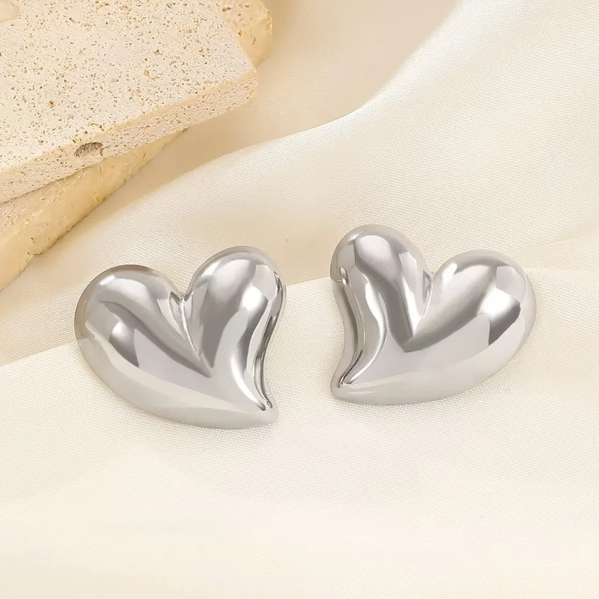1 Pair Casual Simple Style Heart Shape 304 Stainless Steel Ear Studs display picture 5