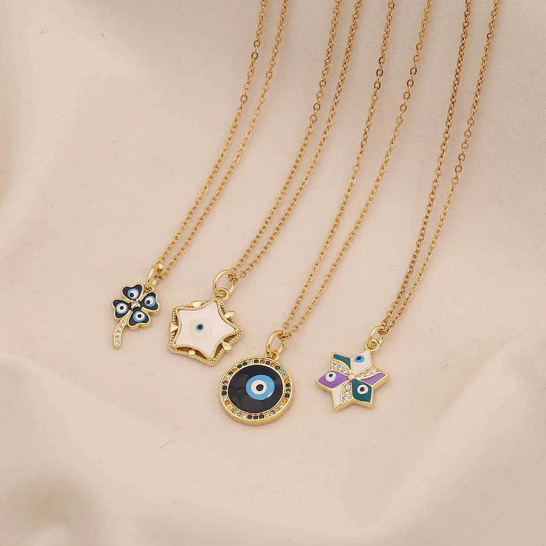 Casual Modern Style Cool Style Devil's Eye 304 Stainless Steel Copper 18K Gold Plated Valentine'S Day New Year Birthday Women's Pendant Necklace display picture 2