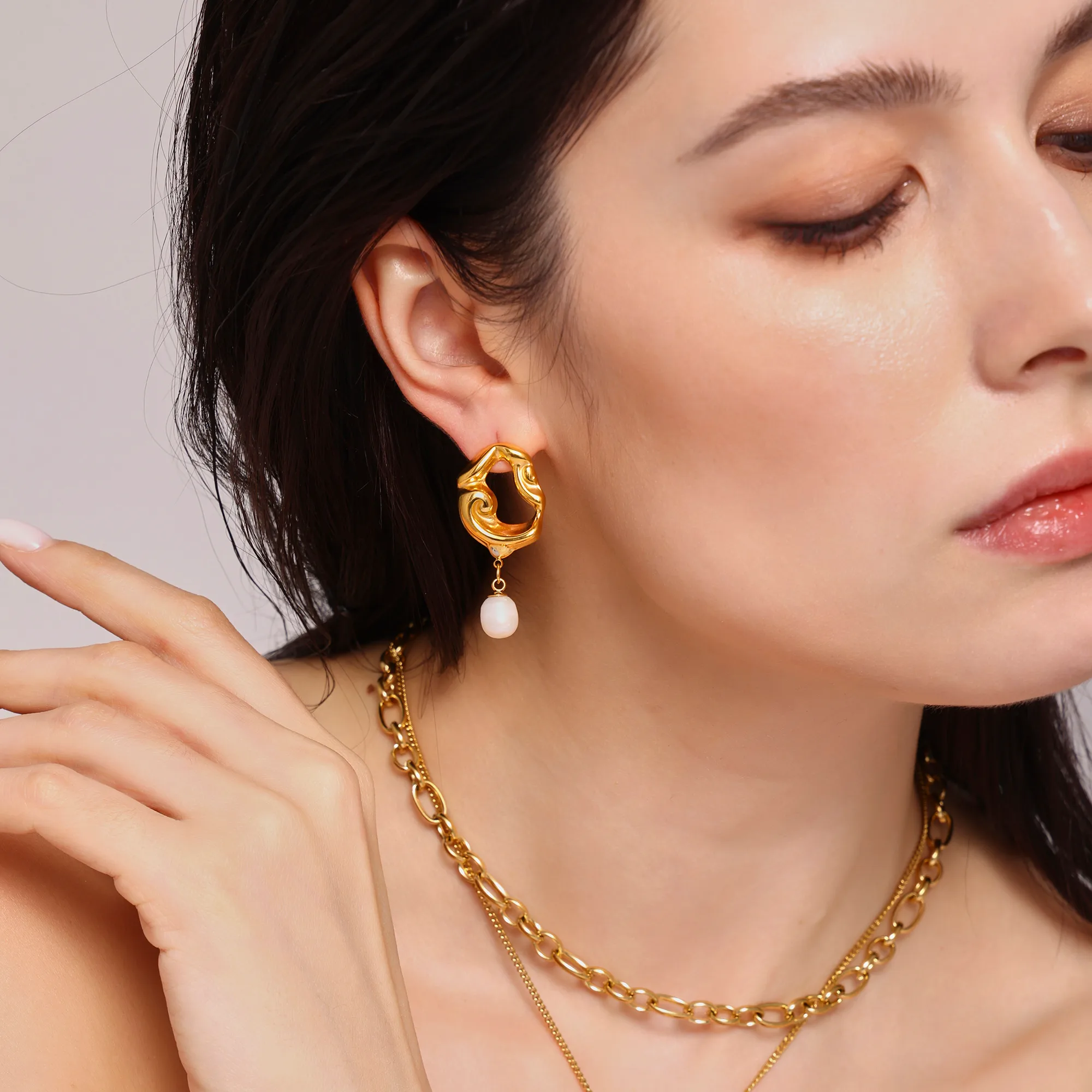IG Style Elegant Simple Style Geometric Plating 304 Stainless Steel Freshwater Pearl 18K Gold Plated Earrings display picture 4