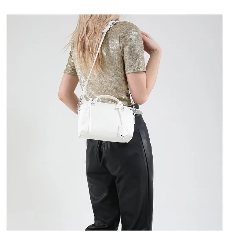 Women's Pu Leather Solid Color Streetwear Square Zipper Shoulder Bag display picture 6
