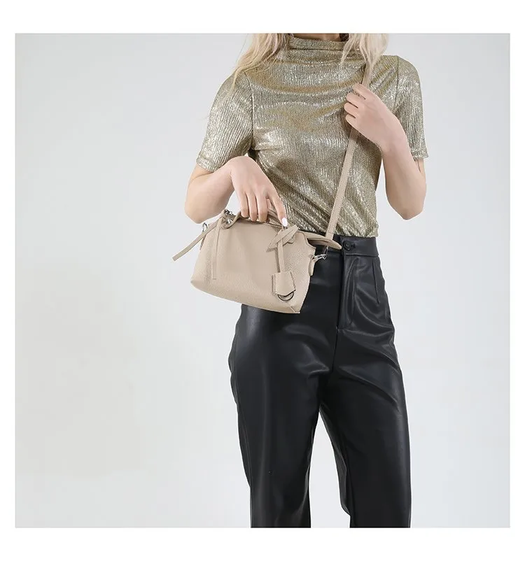 Women's Pu Leather Solid Color Streetwear Square Zipper Shoulder Bag display picture 12