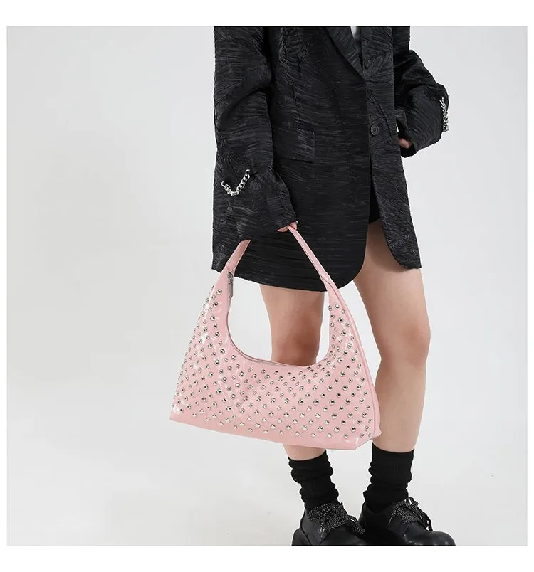 Women's Pu Leather Round Dots Streetwear Pillow Shape Zipper Tote Bag display picture 4