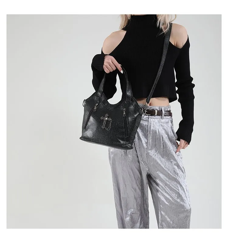 Women's Pu Leather Cross Streetwear Dumpling Shape Zipper Tote Bag display picture 3