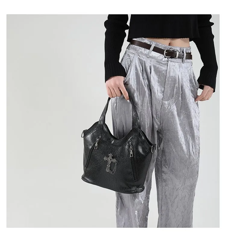 Women's Pu Leather Cross Streetwear Dumpling Shape Zipper Tote Bag display picture 4