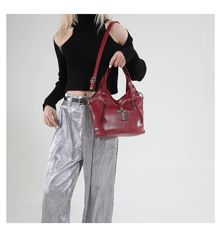 Women's Pu Leather Cross Streetwear Dumpling Shape Zipper Tote Bag display picture 6