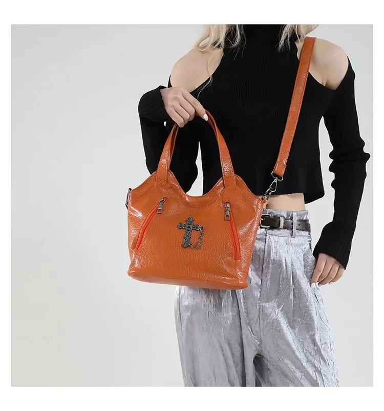 Women's Pu Leather Cross Streetwear Dumpling Shape Zipper Tote Bag display picture 14