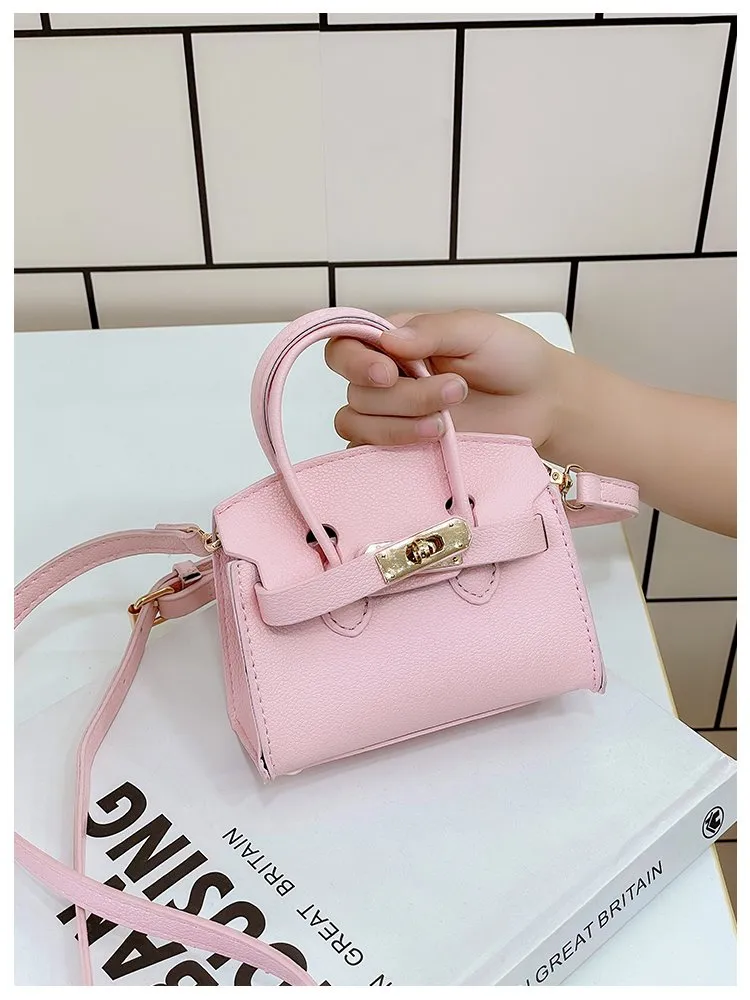 Girl'S Pu Leather Solid Color Classic Style Streetwear Square Lock Clasp Shoulder Bag display picture 3