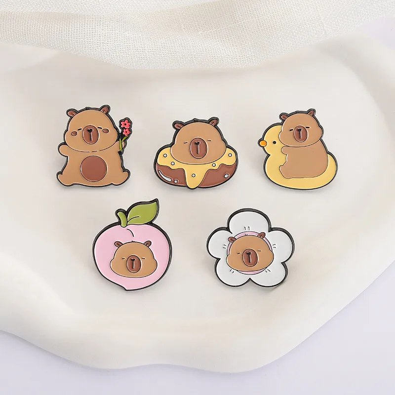 Cartoon Style Cute Capybara Alloy Stamping Stoving Varnish Plating Women's Brooches display picture 6
