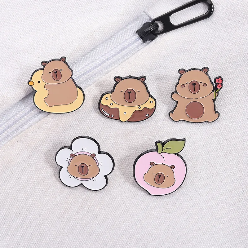 Cartoon Style Cute Capybara Alloy Stamping Stoving Varnish Plating Women's Brooches display picture 5
