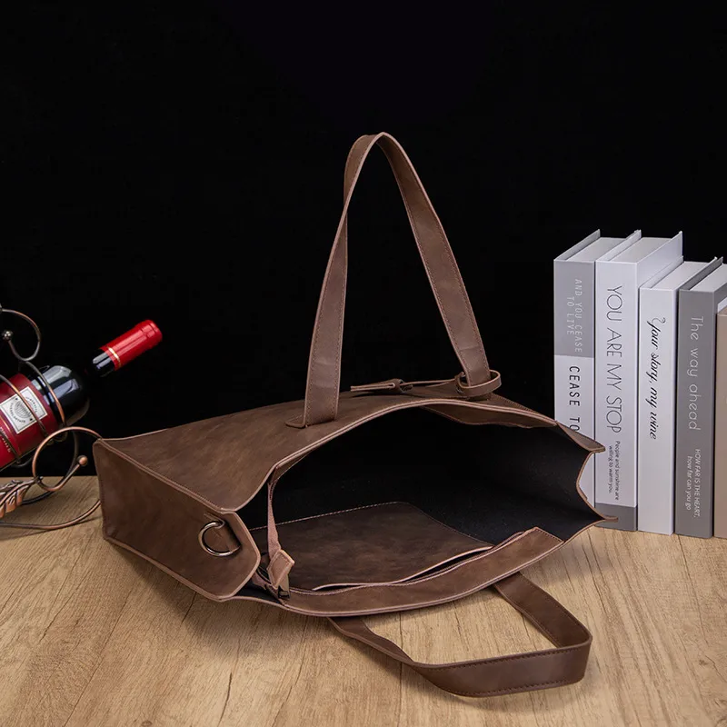 Korean Style Horizontal Fashionable PU Leather TOTE Bag Trendy Crossbody Handbag Men's Shoulder Bag Vintage TOTE Bag display picture 16